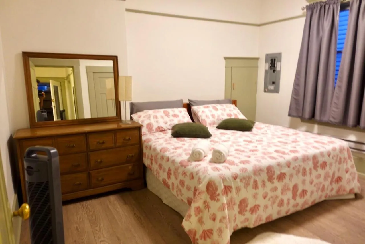 Private Room In A Shared House فانكوفر منزل للإقامة
