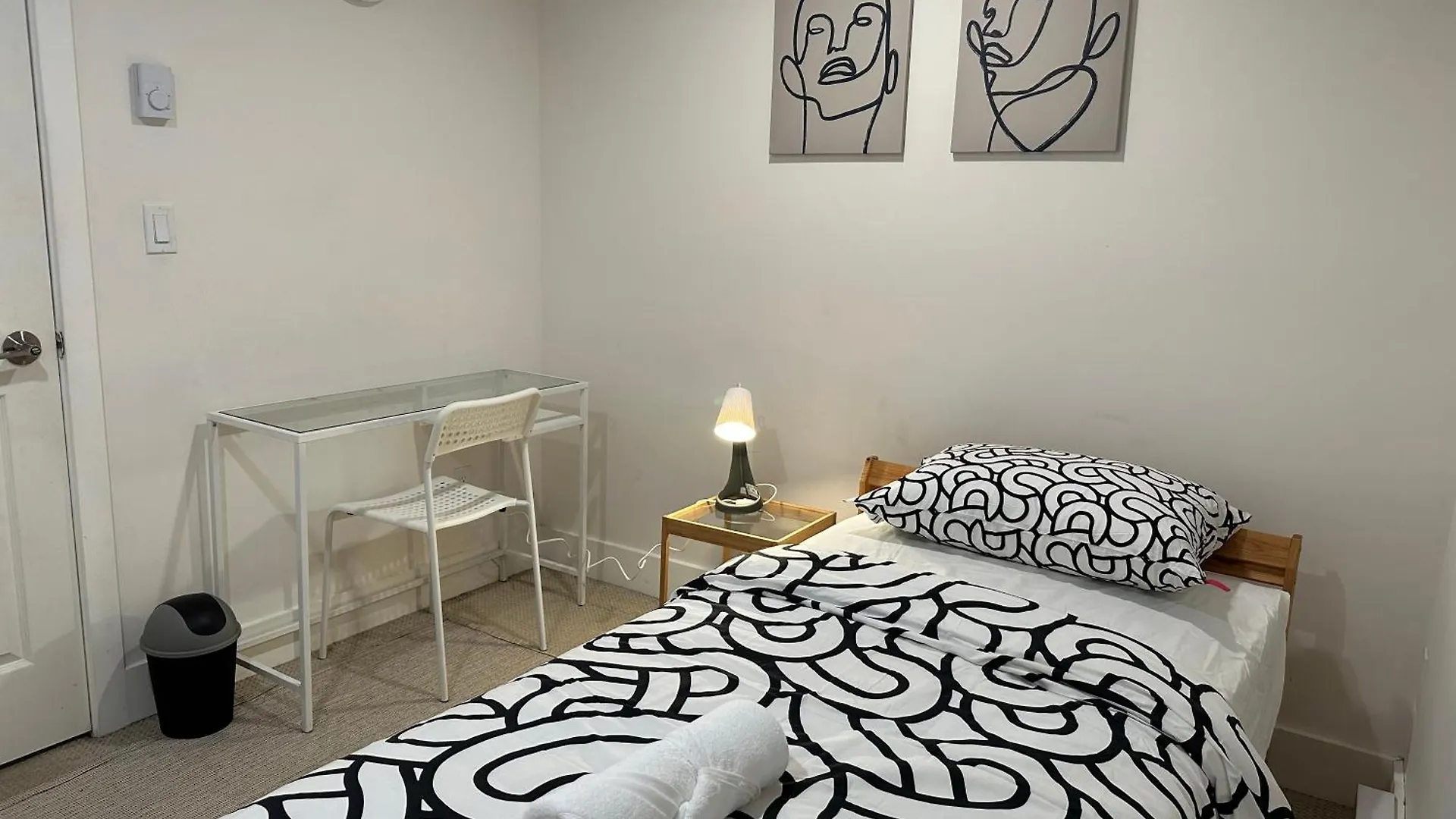 Private Room In A Shared House فانكوفر منزل للإقامة